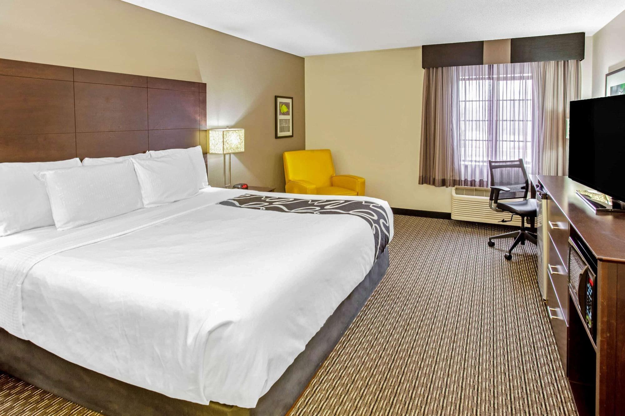 Hotel La Quinta By Wyndham Milwaukee Delafield Zewnętrze zdjęcie